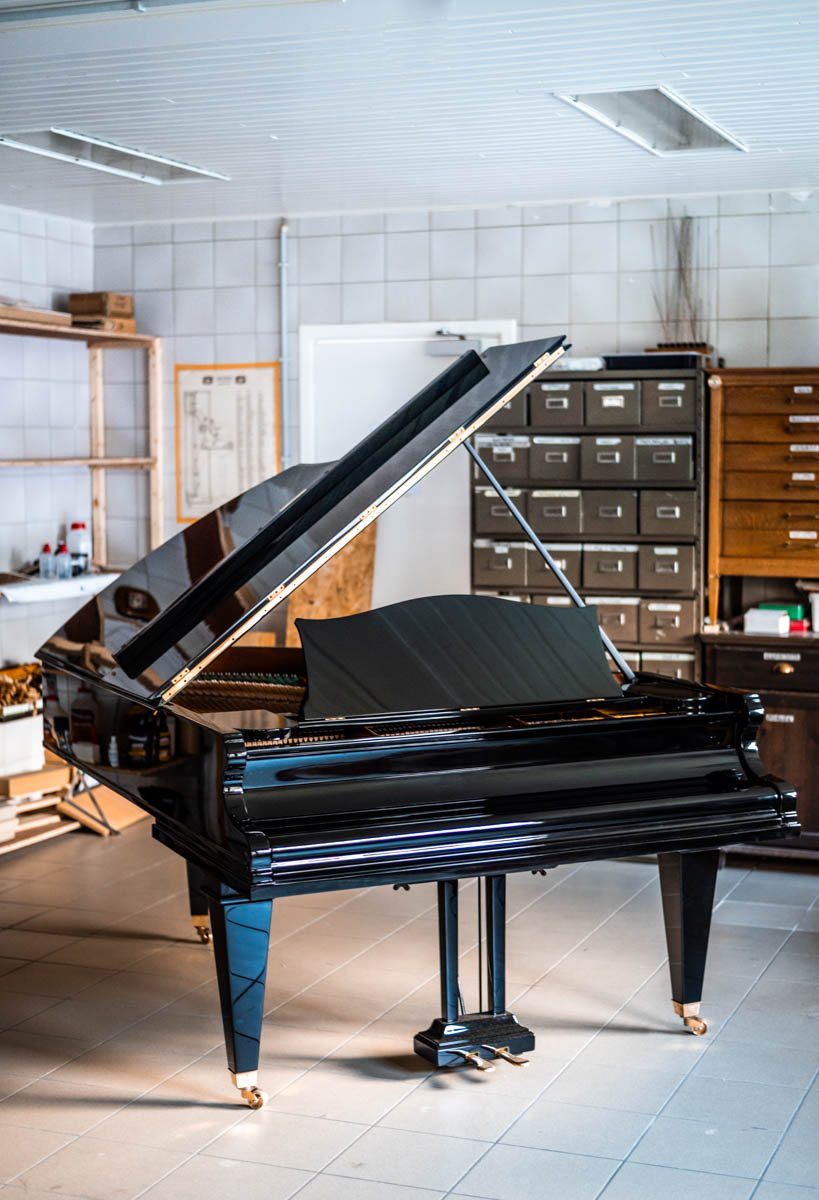 C. Bechstein vleugelpiano model V-200
