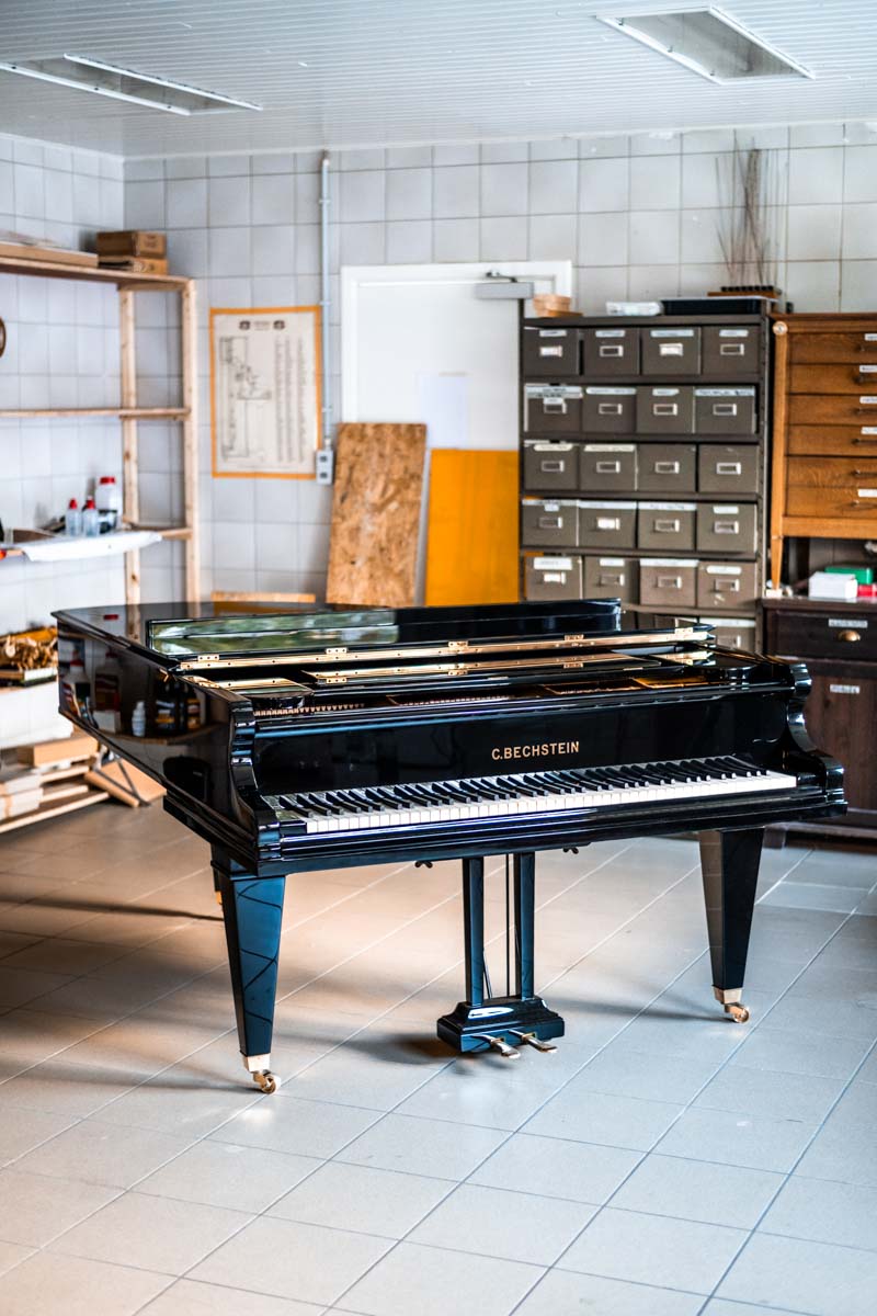 C. Bechstein vleugelpiano model V-200