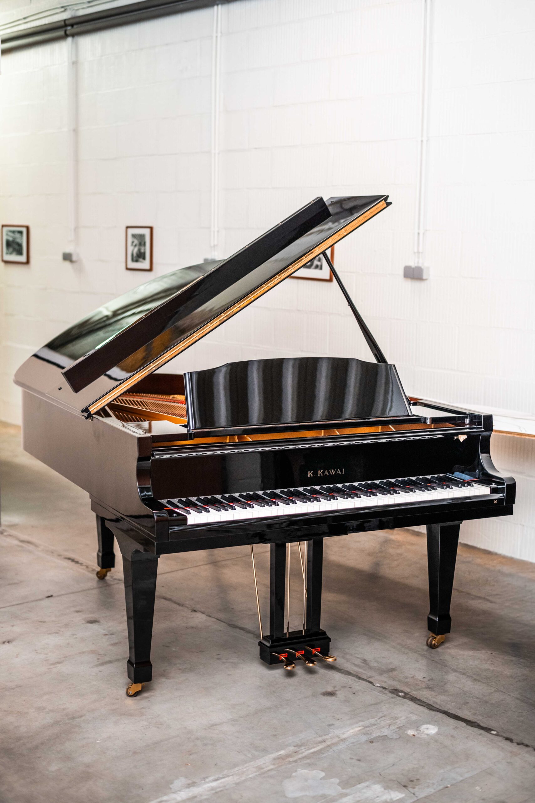Kawai R-1 (Hamamatsu, Japan) vleugelpiano te koop bij Kint Pianos