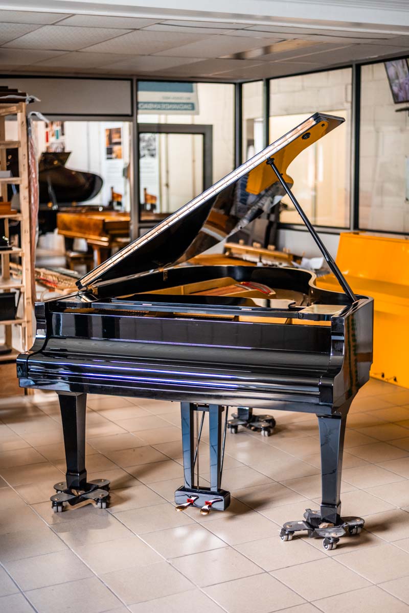 Yamaha model G5 vleugelpiano